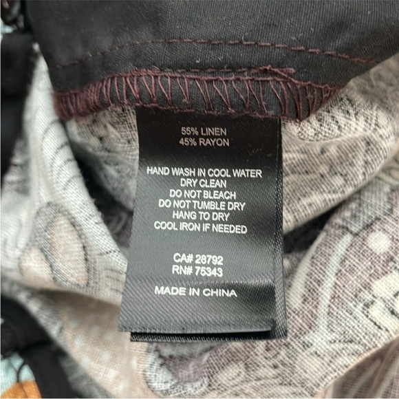 Joie Brown and Blue Floral Drawstring Waist Linen Blend
Shorts. Size 10. - Picture 11 of 13